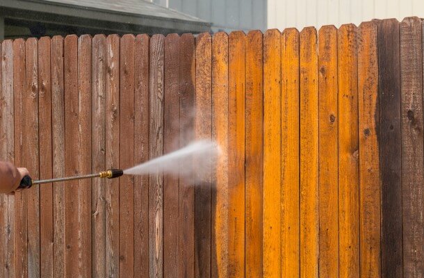 fence maintenance in dearborn michigan