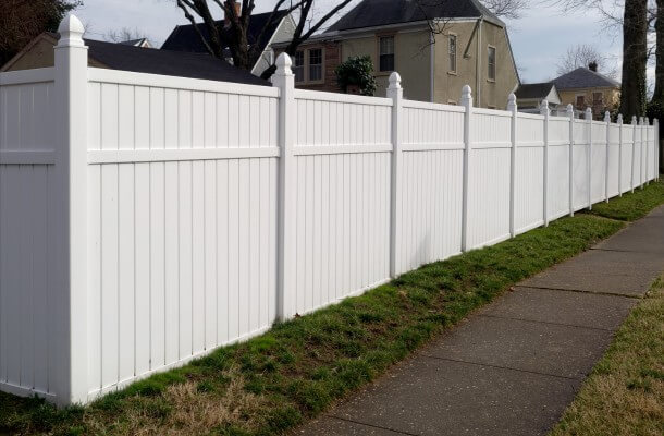 vinyl fencing in dearborn michigan